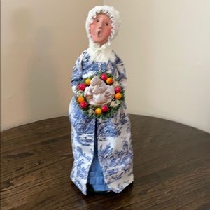 Byers Choice Caroler